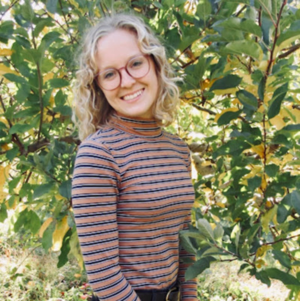 Meet your Posher, Emma